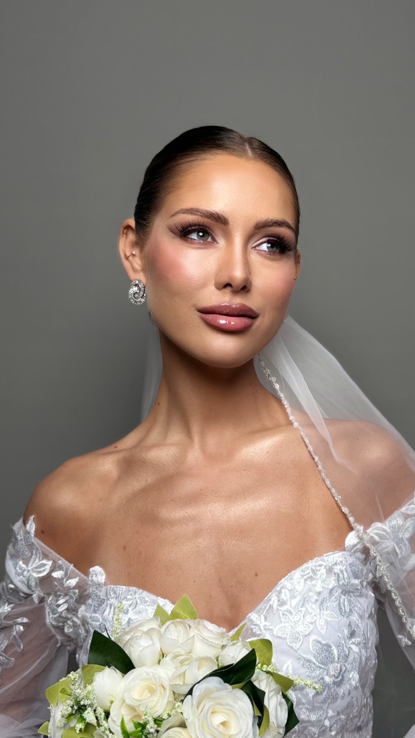 Bride's beautiful look